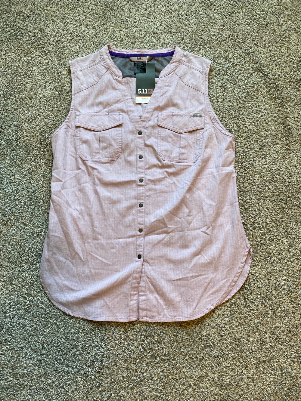 5.11 Tactical NWT Women’s Plum Sleeveless Button-Front Top Size Medium